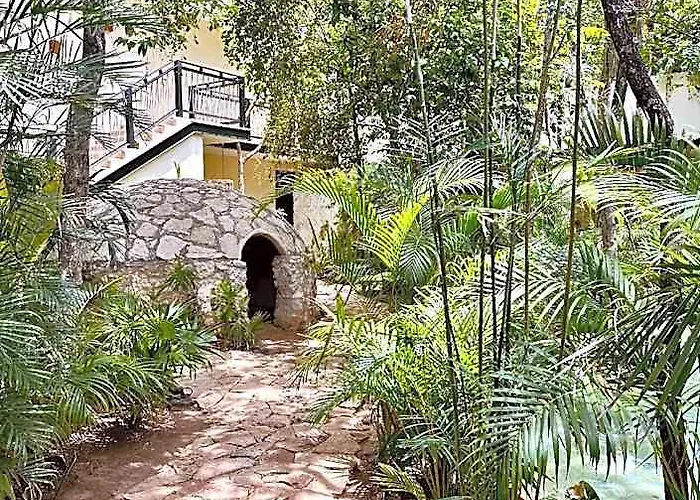 Hotel Kuukum 4*